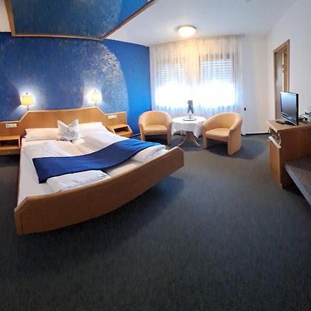 Hotel Roessle Freiberg am Neckar Exterior foto